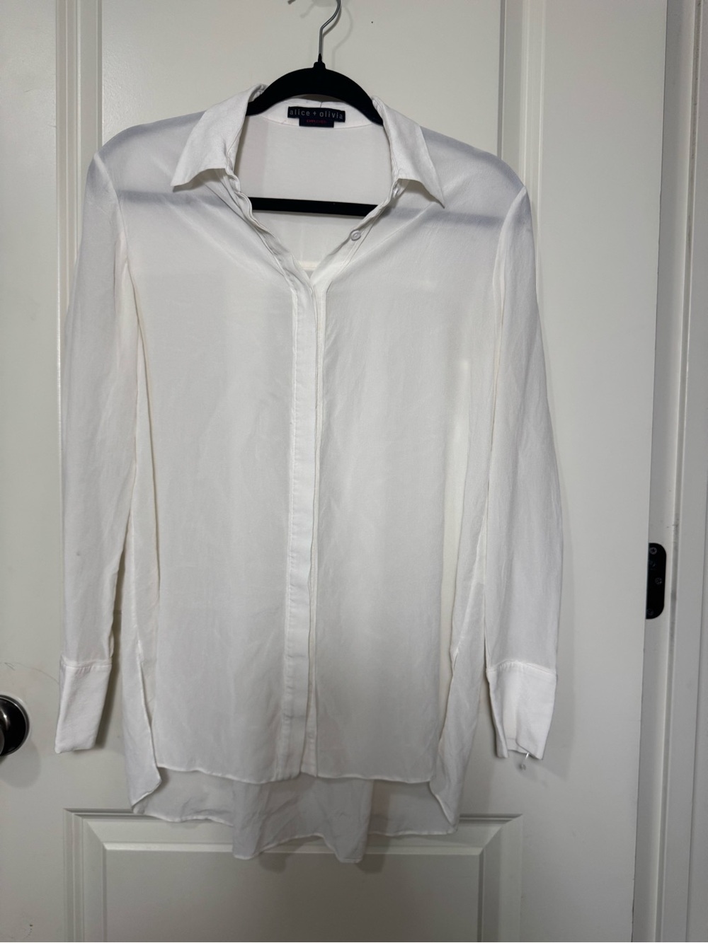 Alice + Olivia White Silk Button-Up Collared Long Sleeve Blouse M